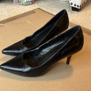 CK- Calvin Klein Black Leather Pumps